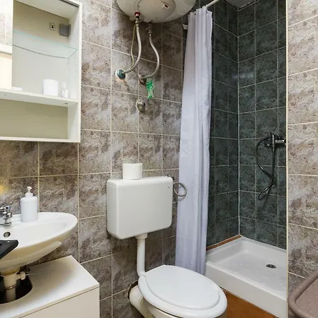 Studio Apartman Ela Pula Exterior photo