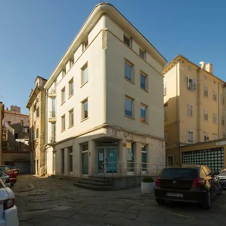 Studio Apartman Ela Pula Exterior photo