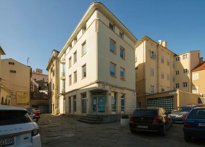 Studio Apartman Ela